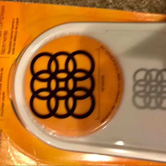 Friskars decorative hole punch scrapbook - Picture 2 of 4